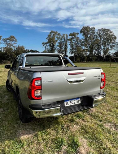 Imagen 5 de 13 de Toyota Hilux 2021 2.8 Cd Srv 177cv 4x2