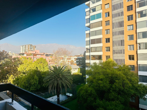 Estudio Con Terraza Vista 3 Cuadras Del Metro En Providencia