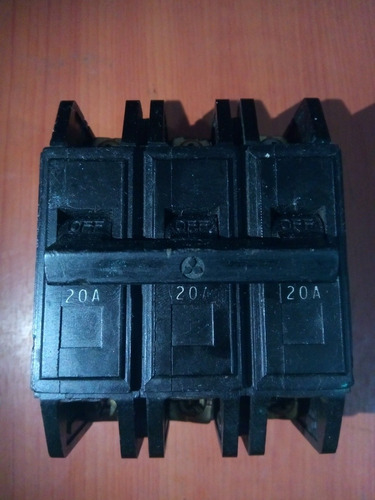 Breaker Superficial 3x20 Mitsubishi