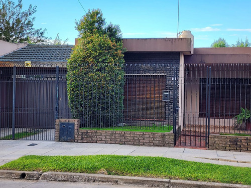 Casa Tres Ambientes  Venta 