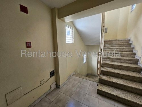 Apartamento Economico Tipo Estudio En Venta Amoblado Piso Bajo San Miguel Maracay Kg:25-12921