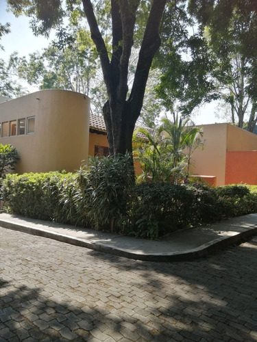 Imagen 3 de 18 de Casa De Descanso En Cuernavaca