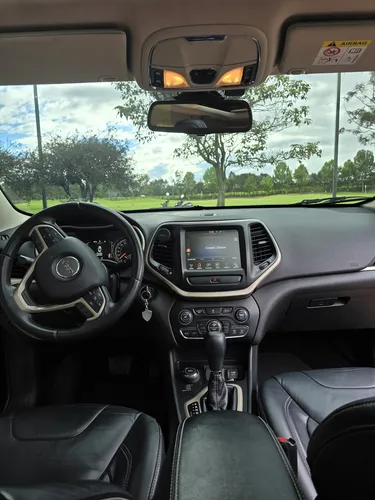 Jeep Cherokee 3.2 Longitude