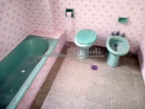 Lotes En Venta Apto Edificio - Av Paso E Av Independencia, Chauvin