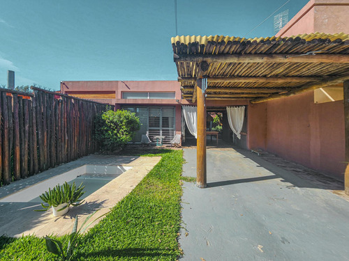 Casa De 2 Dormitorios, Jardín Y Pileta En Tierra Nueva, Fisherton