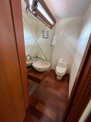 Venta De Casa En Fraccionamiento San Carlos En Metepec