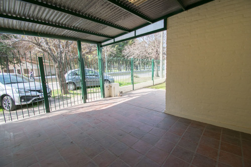 Imagen 7 de 30 de Casa De 3 Dorimitorios Sobre Mariano Candioti