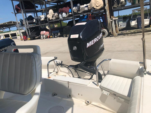 Imagen 9 de 11 de Lancha Robalo Fishing 20 Lv536