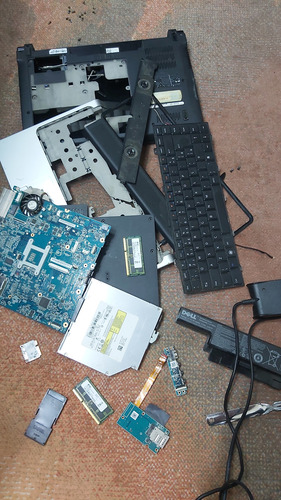 Dell Notebook Peças Modelo P03g Po3g001 Preto (Usado)