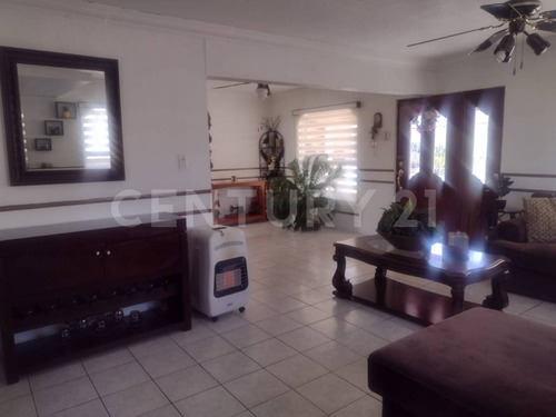 -se Vende Casa En Col. Burocrata En Cd. Cuauhtemoc, Chih