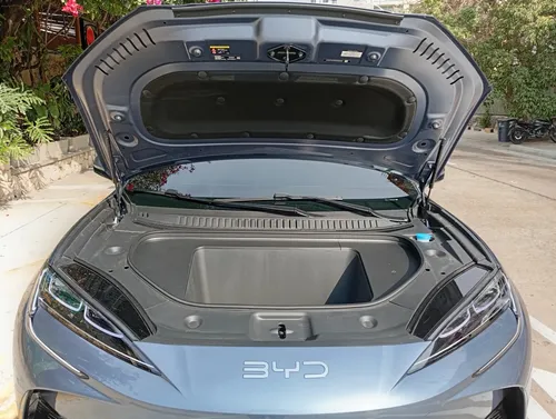 BYD Sealion 7