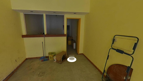 Imagen 4 de 22 de Local 4 Amb 75 M2 (posible Vivienda) C/ Depósito Y Patio