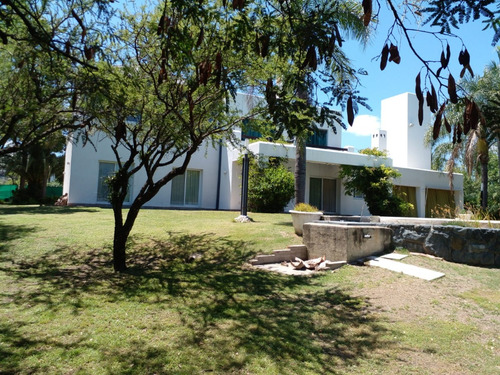 Venta Casa En Villa Allende Golf De 3 Dormitorios