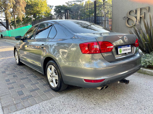 Volkswagen Vento 2.5 Luxury Tiptronic 170cv 2011