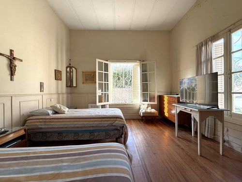 Casona De Categoría Rogelio Martínez Institucional
