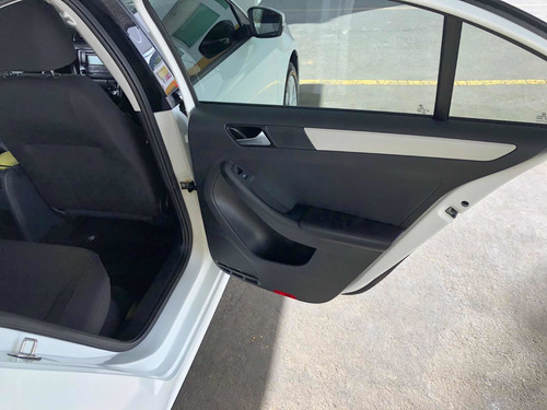 Imagen 15 de 15 de Volkswagen Jetta 2.5 Comfortline Tiptronic At 2016