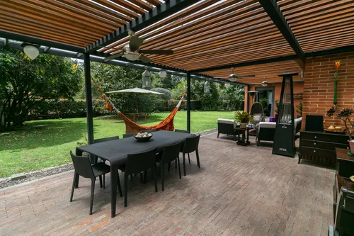 Casa En Arriendo/venta En Guaymaral. Cod V1088042
