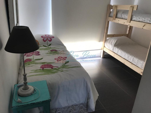 Apartamento En Peninsula, 2 Dormitorios *- Ref: 2221