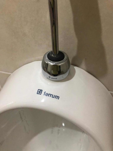 Imagen 4 de 10 de Mingitorio Oval Ferrum Pared Mtn Sanitario Urinario Baño