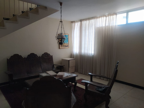 Venta Hermosa Casa En El Marques. Og