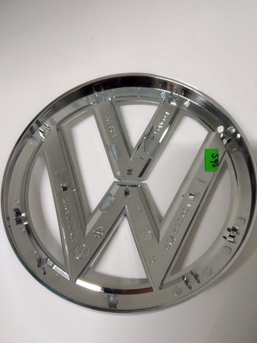 Imagen 2 de 2 de Escudo Delantero Virtus Polo 18 En Adel Original Volkswagen