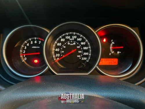 Nissan Tiida 1.8 Sl Flex Aut. 5p