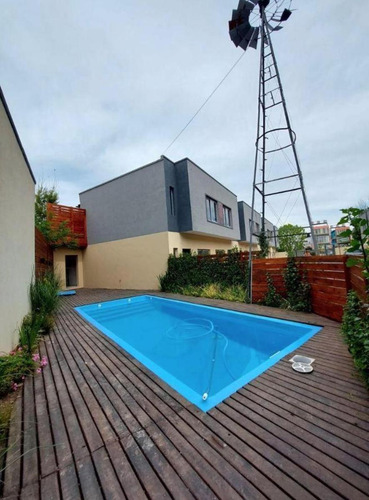 Casa En Venta - 2 Dormitorios 2 Baños - 70mts2 - Ituzaingó