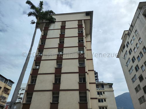 Bello Apartamento En Delicias De Sabana Grande En Venta Ch