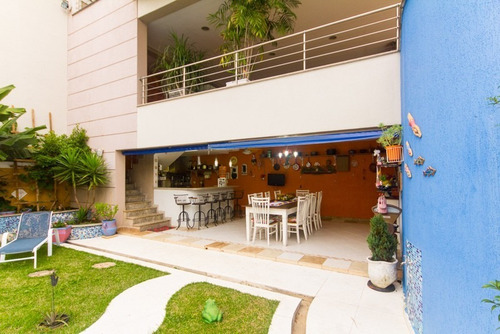 Imagem 3 de 15 de Sobrado Magnifico 4 Suítes 5 Vagas Condominio Fechado Swiss - 1033-10618