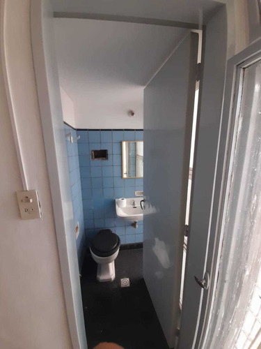 Imagen 7 de 11 de Oficina Con Balcon - En Peatonal Zona Bancos Esq Alvear!