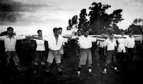 Lote De 20 Fotografías Del Quilmes A. Club - 1940/60 - 15x18