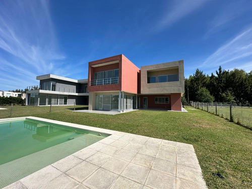 Casa Al Río En Venta - Barrio San Juan, Villanueva, Tigre