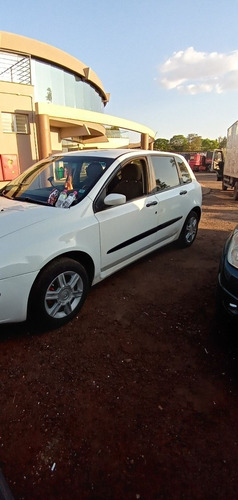 Imagem 1 de 11 de Fiat Stilo 2003 1.8 8v 5p