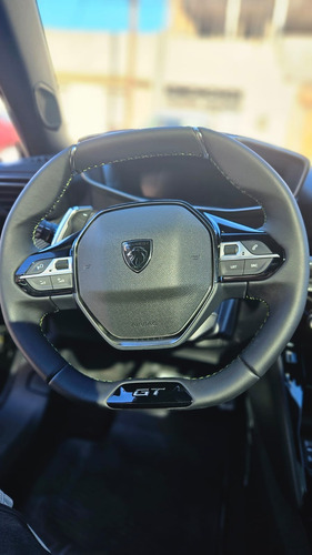 Peugeot 2008 1.0T Gt