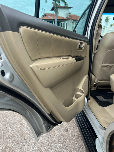 Toyota Hilux SW4 3.0 Srv 5l 4x4 Aut. 5p