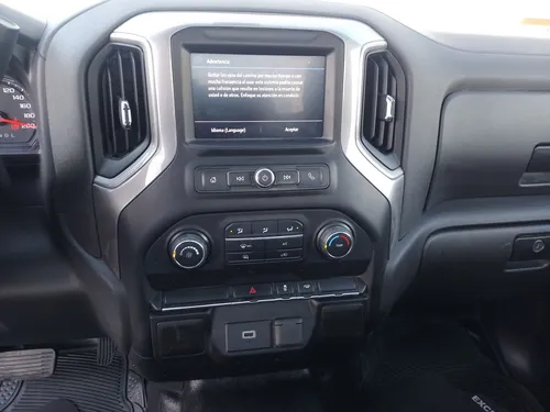 Chevrolet Silverado 4.3 V6 1500 WT Cabina Regular 4x2 At