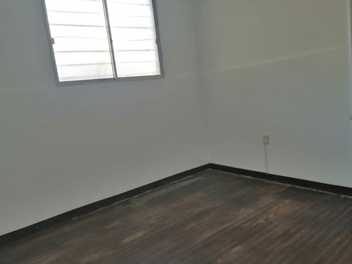 Casa En Alquiler, Cordón, 2 Dormitorios, Muy Cómoda, Sin Gc!