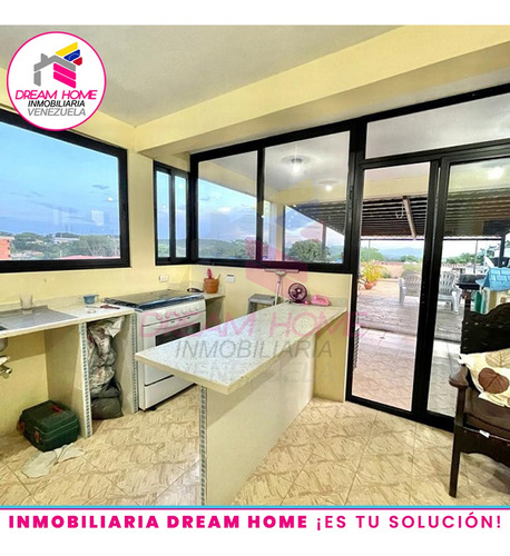 Townhouse En Venta Urb. Las Mesetas Cúa