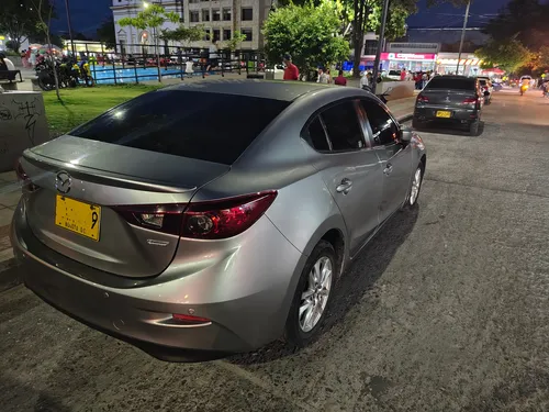 Mazda 3 2.0 Touring