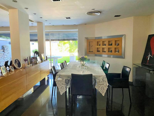 Impecable Casa En Martinez De Libertador Al Rio.