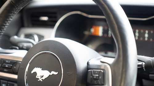 Ford Mustang 5.0 Gt 421cv