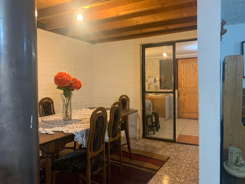 Imagen 5 de 30 de Casa Lista Para Vivir En Familia, Sólida Y Buena Ubicación.