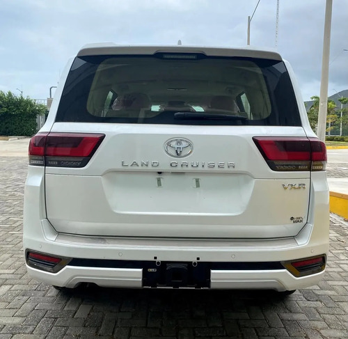 Toyota Land Cruiser 300 3.4 300 VXR HIBRIDA