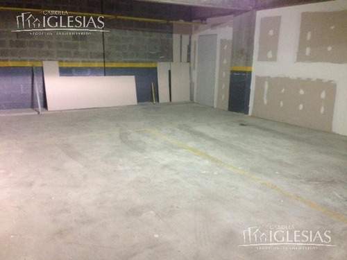 Imagen 8 de 10 de Cochera Subterranea Cubierta Cerrada Dos Autos En Alquiler