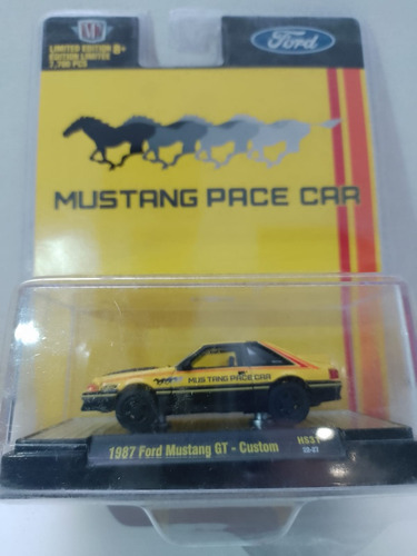 Amarillo Ford Mustang Gt Custom Escala 164 Marca M2