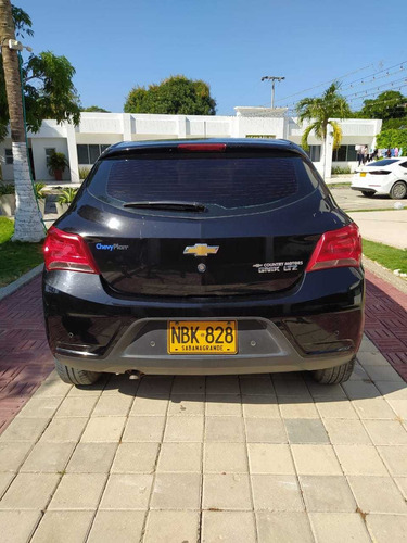 Chevrolet Onix 1.4 2017 Negro Hatchback