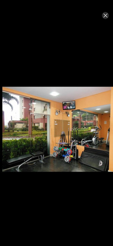 Apartamento De 3 Quartos ,sala Ampla Com Sacada,1 Banheiro.
