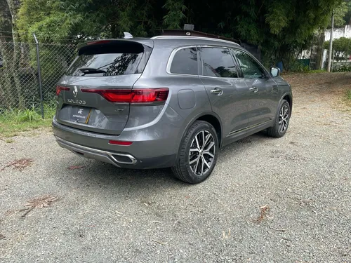 Renault Koleos 2.5 Intens 4X4 Bose