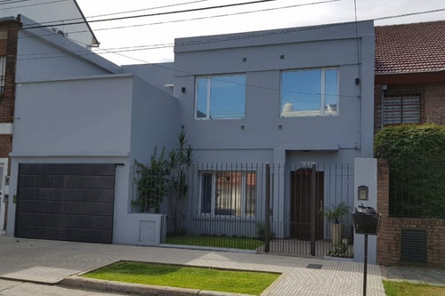 Casa En Venta En Haedo Sur