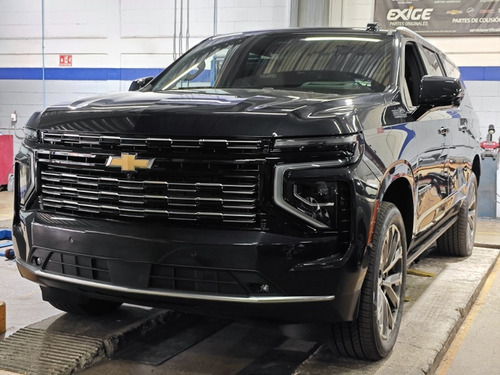 Chevrolet Suburban HIGH COUNTRY